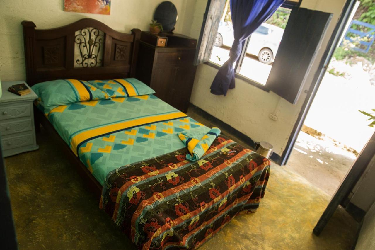 Hostal La Mariapolis Некокли Экстерьер фото
